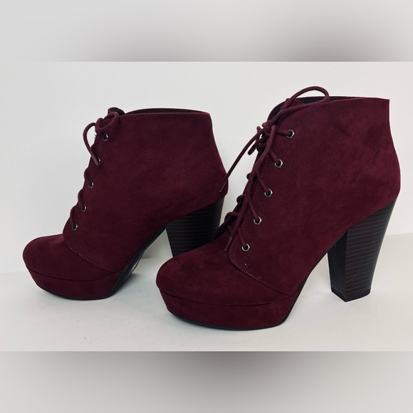New~Burgundy Ankle Booties Sz 7.5M, by Soda - Picture 2 of 11